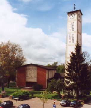 Evangelische Kirche (von vorne)