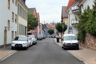 Blick auf neu sanierte Mannheimer Straße.