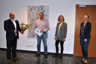 V.l.n.r.: Bürgermeister Geiß, Thomas Kobbert, Silke Mergenthaler, Susanne Barisch. Foto: Gemeinde