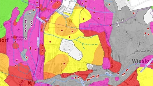 Kartenausschnitt mit veranschlagter Cadmium-Belastung im Bereich Walldorf/Wiesloch. Die Gehalte sind überwiegend „sehr hoch“ (rot), „äußerst hoch“ (pink) oder „am höchsten“ (grau). 