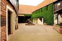 Innenhof Mannheimer Str. 59 mit Scheune im Hintergrund