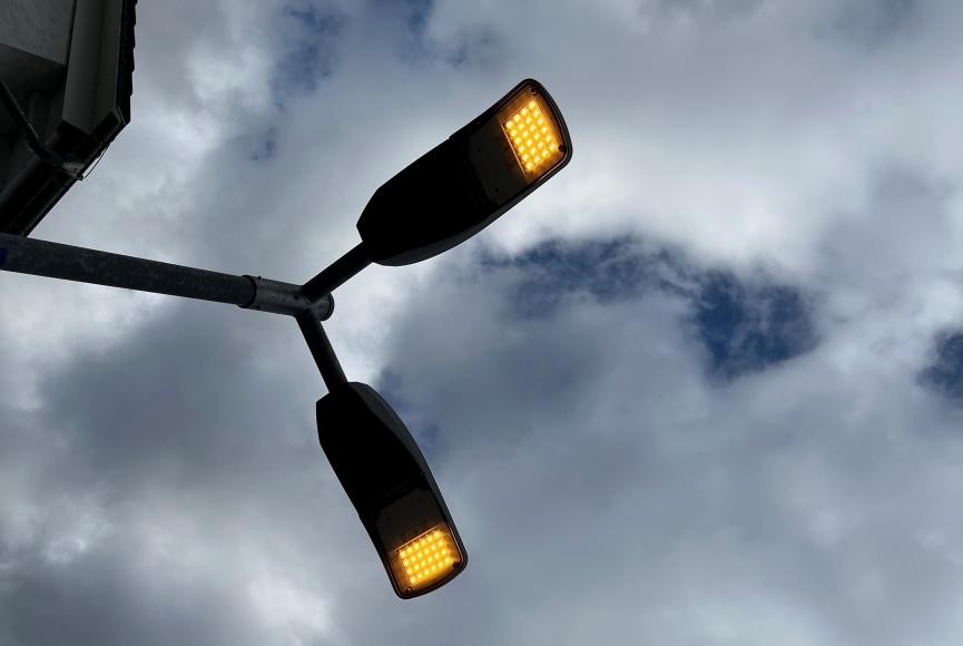 Straßenlaterne mit LED (Symbolbild)