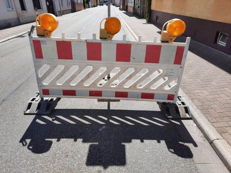 Straßenabsperrung (Symbolbild)