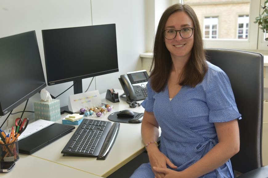 Kirstin Gleisner an ihrem Arbeitsplatz
