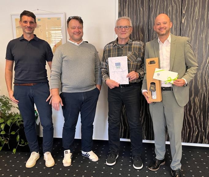 vl: Thomas Lorenz, Guido Hillengaß, Karlheinz Alt, Bürgermeister Pascal Seidel vl: Thomas Lorenz, Guido Hillengaß, Karlheinz Alt, Bürgermeister Pascal Seidel